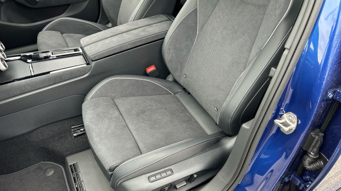 Skoda Superb 1.5 TSI e-TEC Sportline 5dr DSG Petrol Hatchback - Image 48